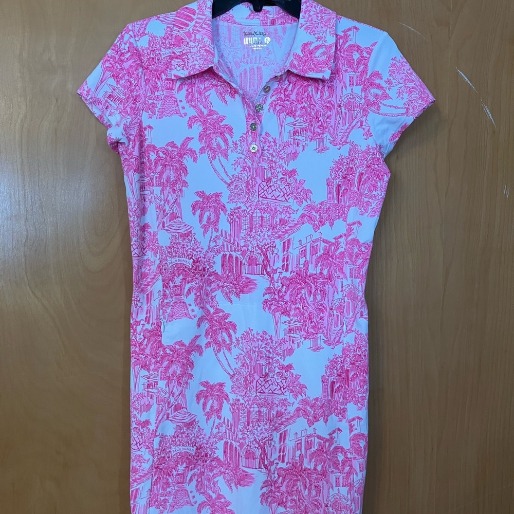Lilly Pulitzer Luxletic Pink and White Tee